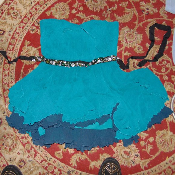 Vera Wang Lavender Label Dresses & Skirts - 🍸 Vera Wang Prom Cocktail Dress Size 10